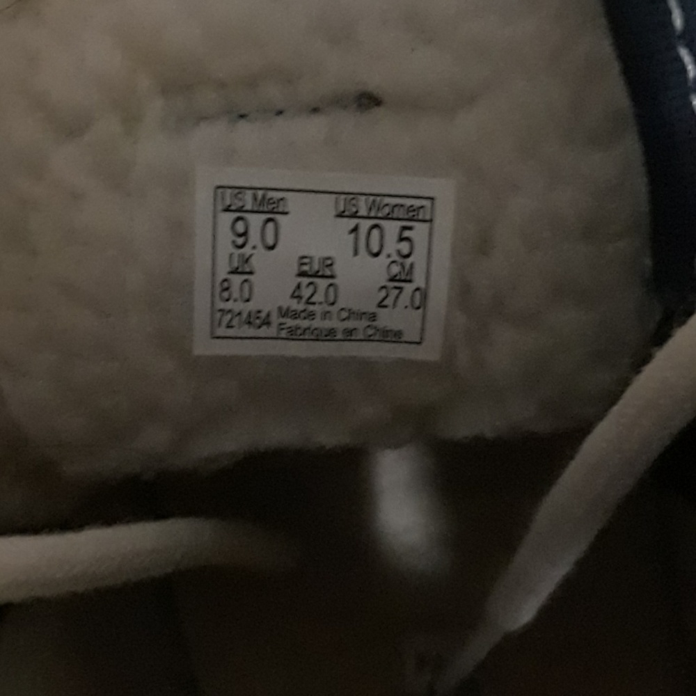 Vans - Picture 3 of 5